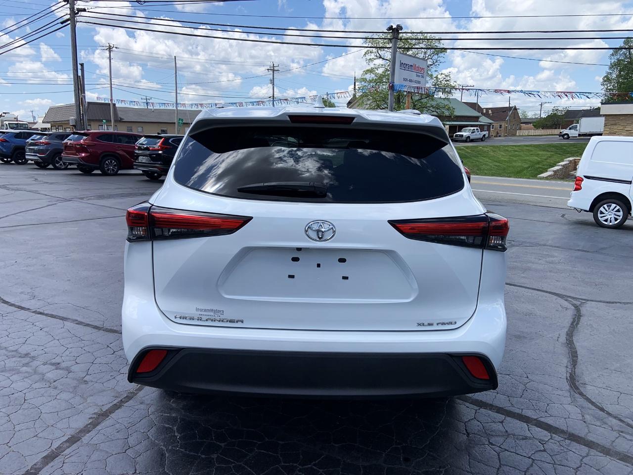 Toyota Highlander XLE AWD (Natl) 2022