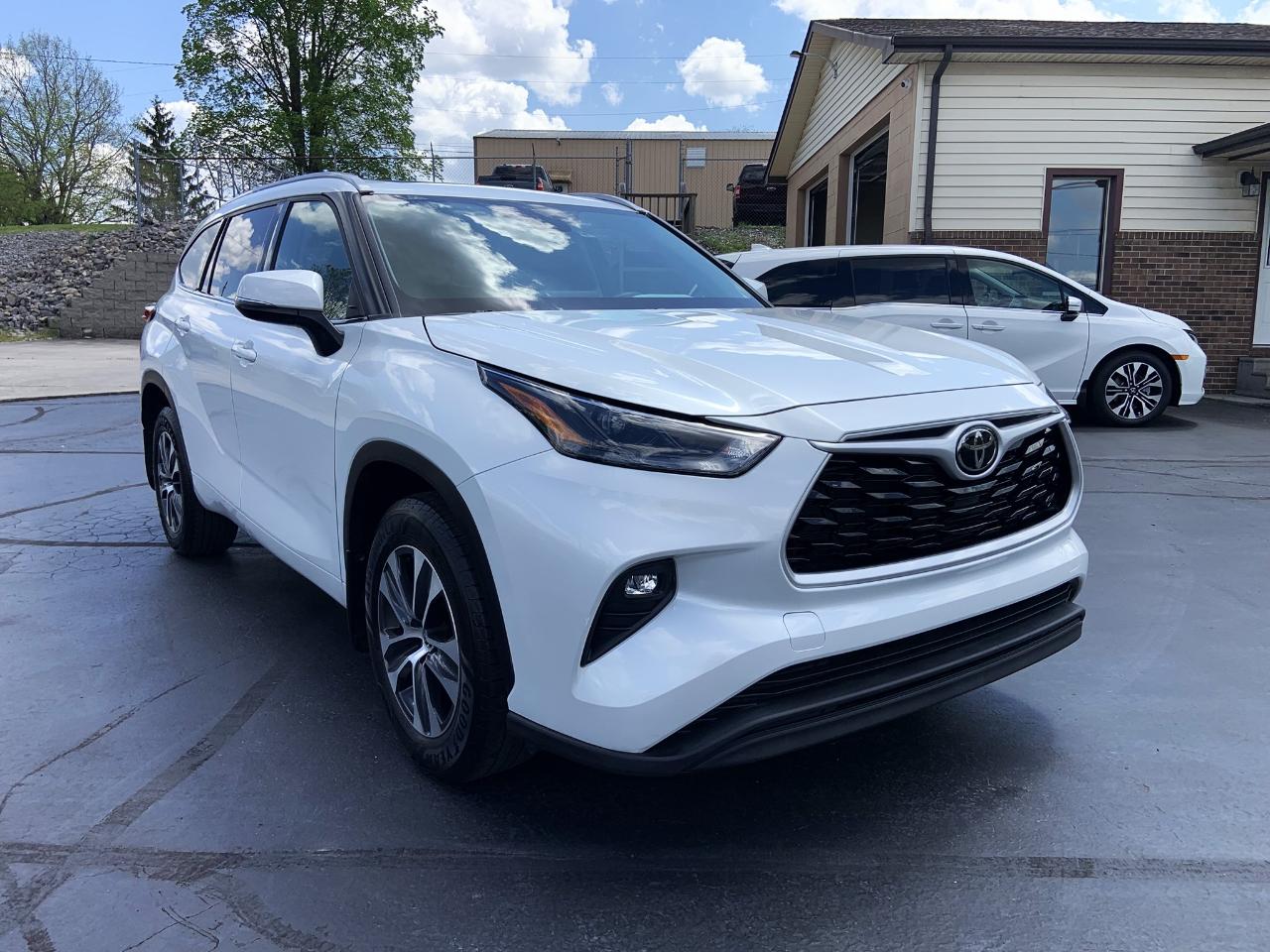 Toyota Highlander XLE AWD (Natl) 2022