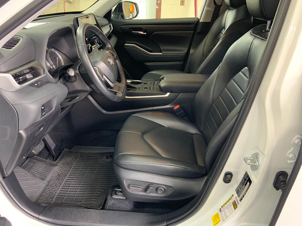 Toyota Highlander XLE AWD (Natl) 2022