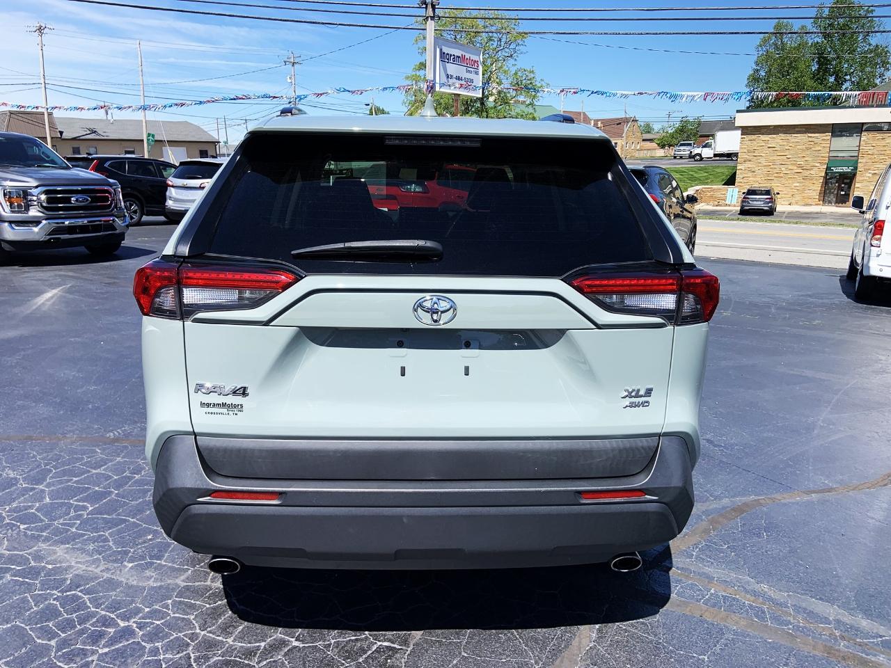Toyota RAV4 XLE Premium AWD (Natl) 2020