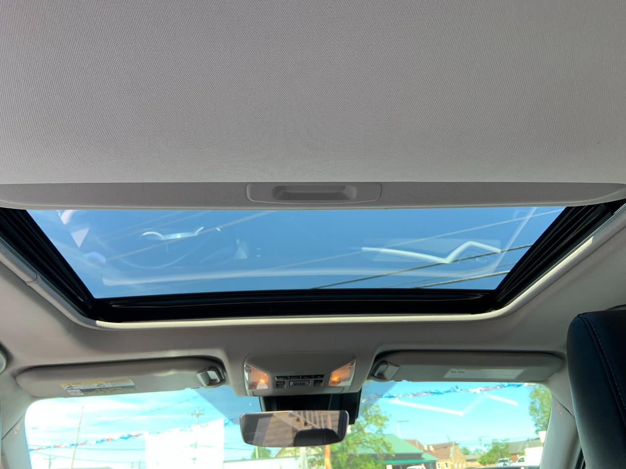 Toyota RAV4 XLE Premium AWD (Natl) 2020