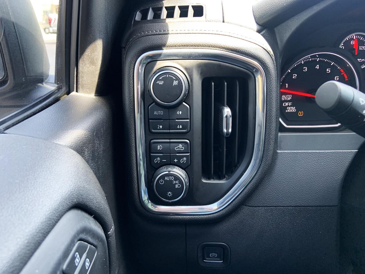 Chevrolet Silverado 1500 4WD Crew Cab 147" RST 2019