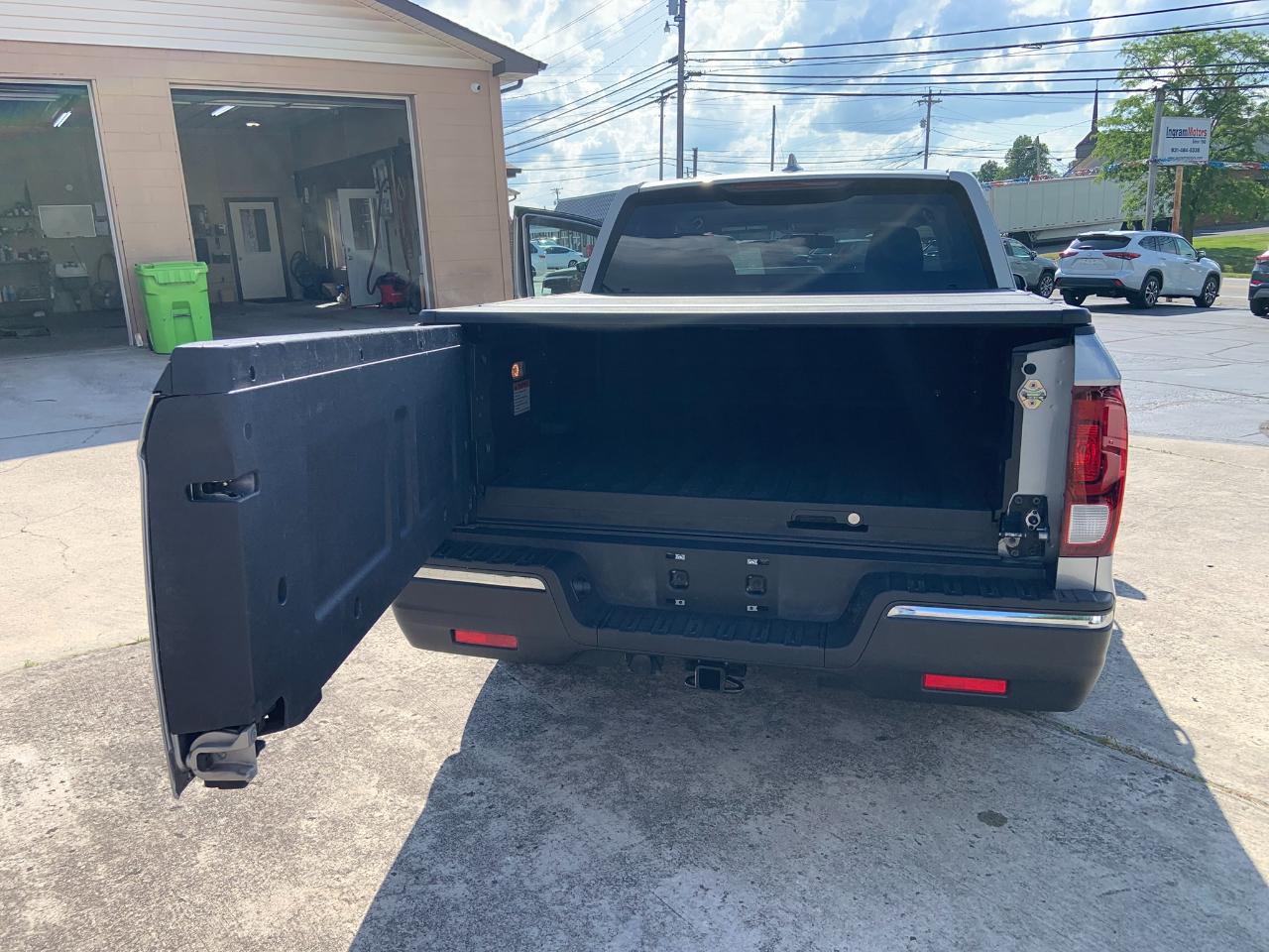 Honda Ridgeline RTL-T 4x4 Crew Cab 5.3' Bed 2017
