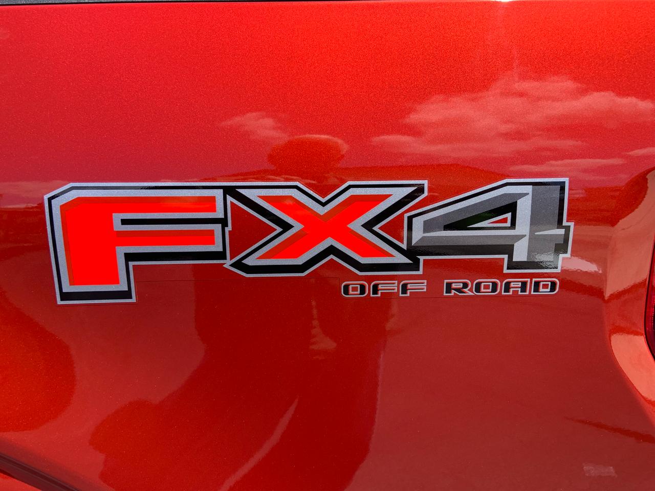 Ford F-150 XLT 4WD SuperCrew 5.5' Box 2023