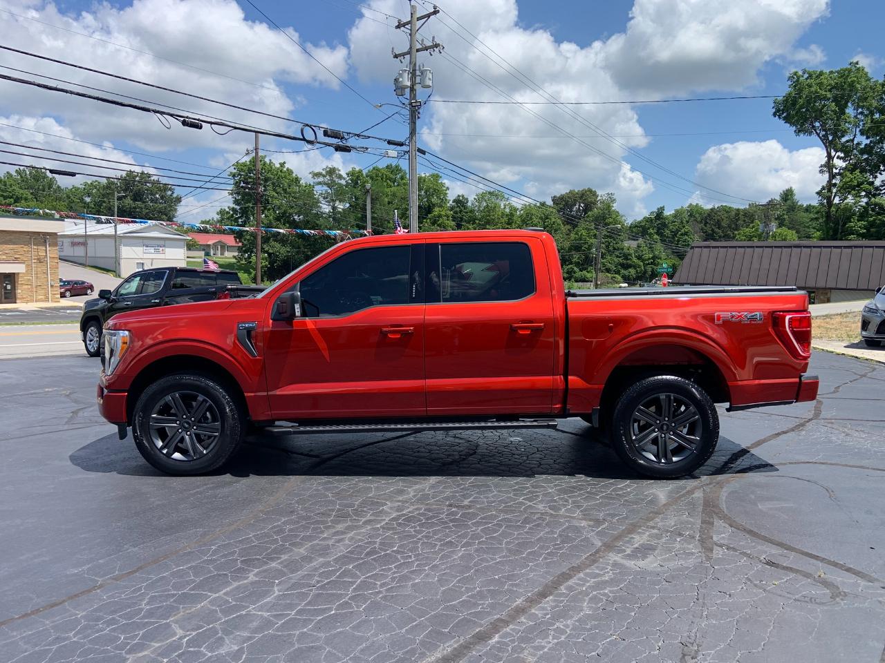 Ford F-150 XLT 4WD SuperCrew 5.5' Box 2023