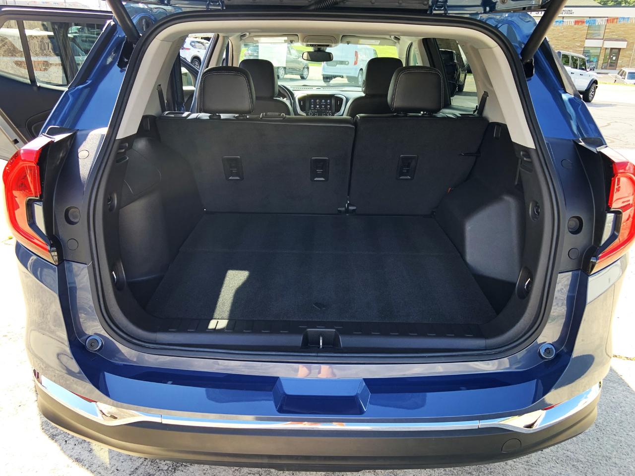 GMC Terrain AWD 4dr SLT 2024