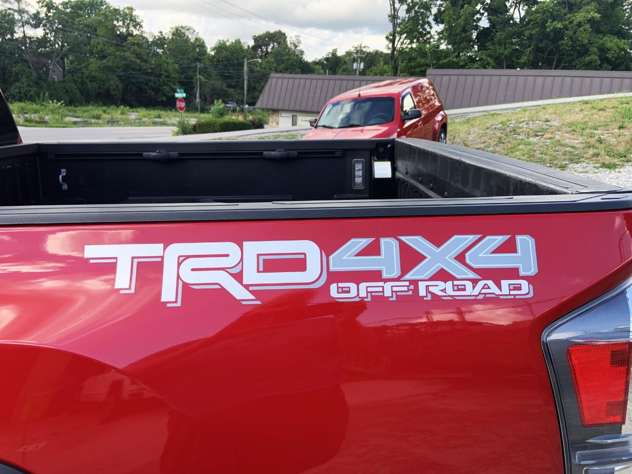Toyota Tacoma 4WD TRD Off Road Double Cab 5' Bed V6 MT (Natl) 2023