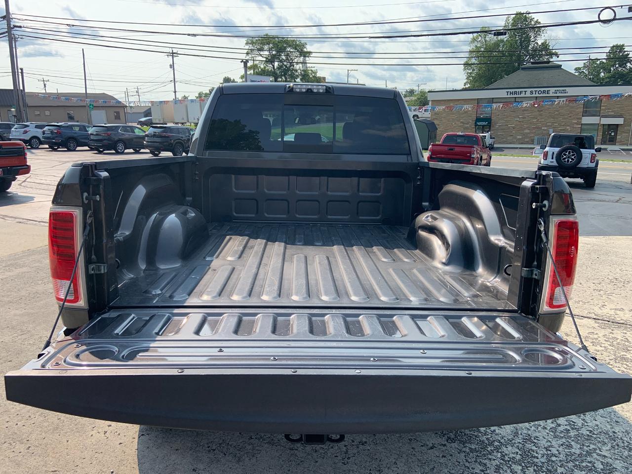 RAM 2500 Laramie 4x4 Crew Cab 6'4" Box 2017
