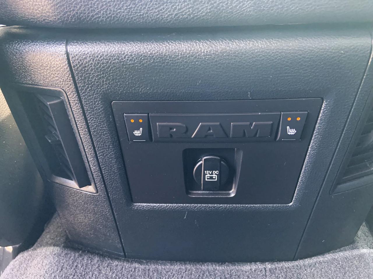 RAM 2500 Laramie 4x4 Crew Cab 6'4" Box 2017