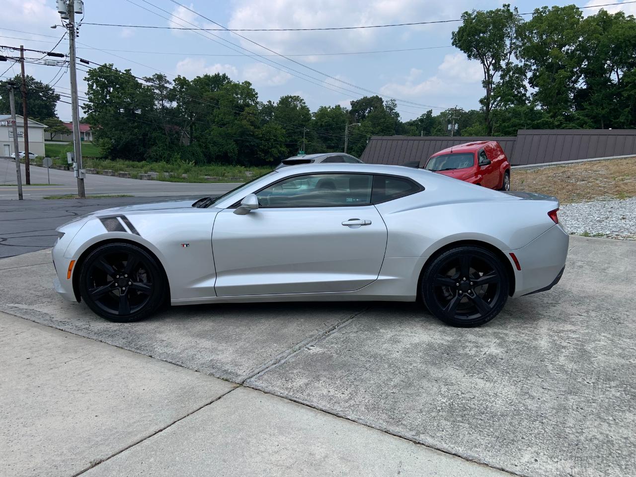 Chevrolet Camaro 2dr Cpe 1LT 2017