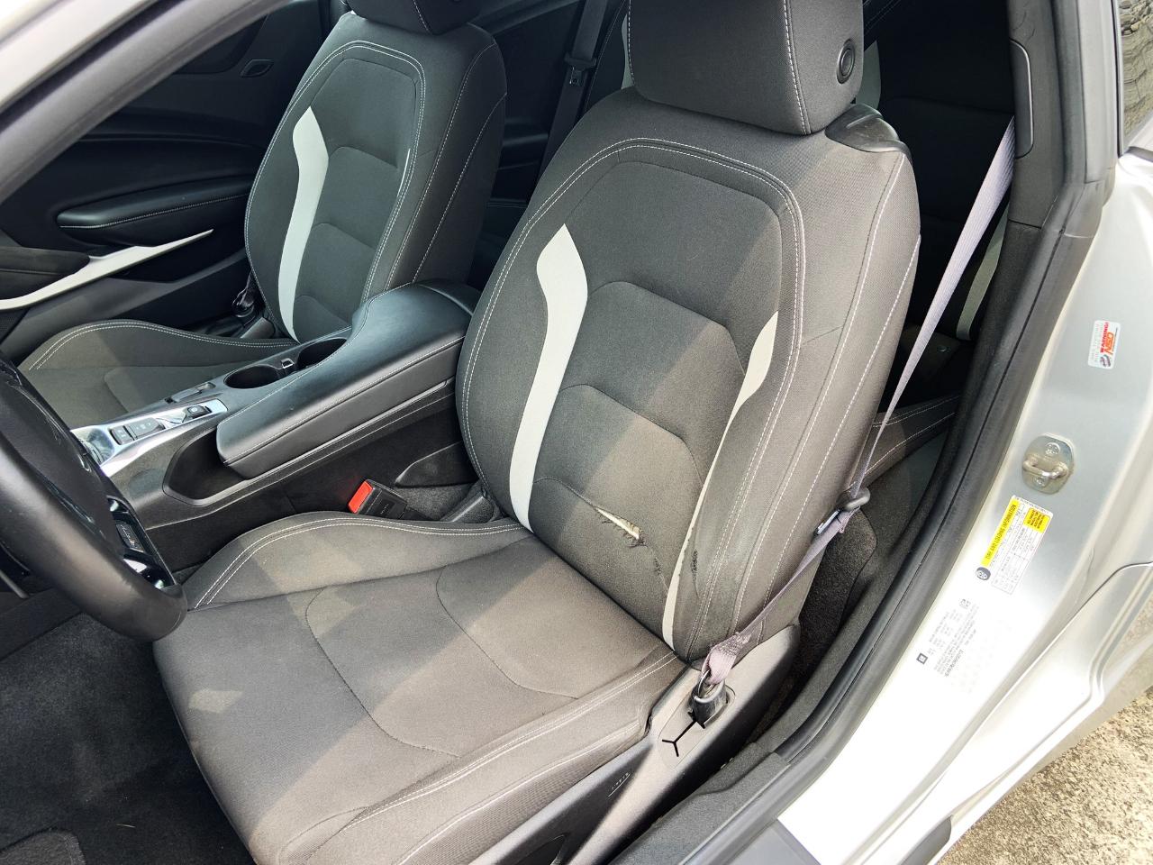 Chevrolet Camaro 2dr Cpe 1LT 2017