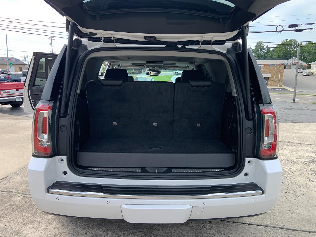 GMC Yukon 4WD 4dr Denali 2020