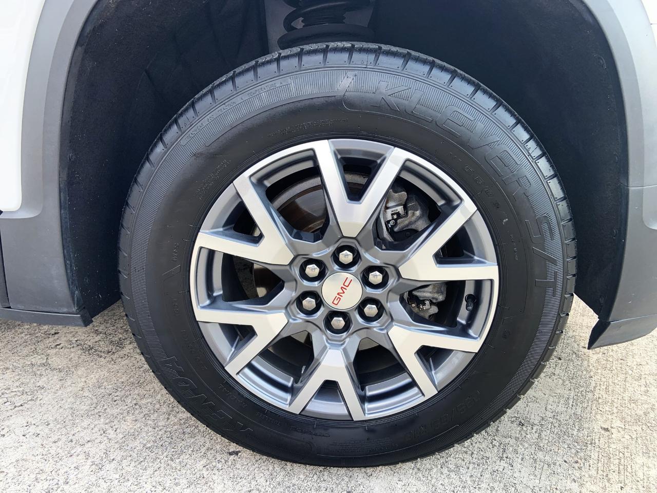 GMC Acadia FWD 4dr SLT 2023