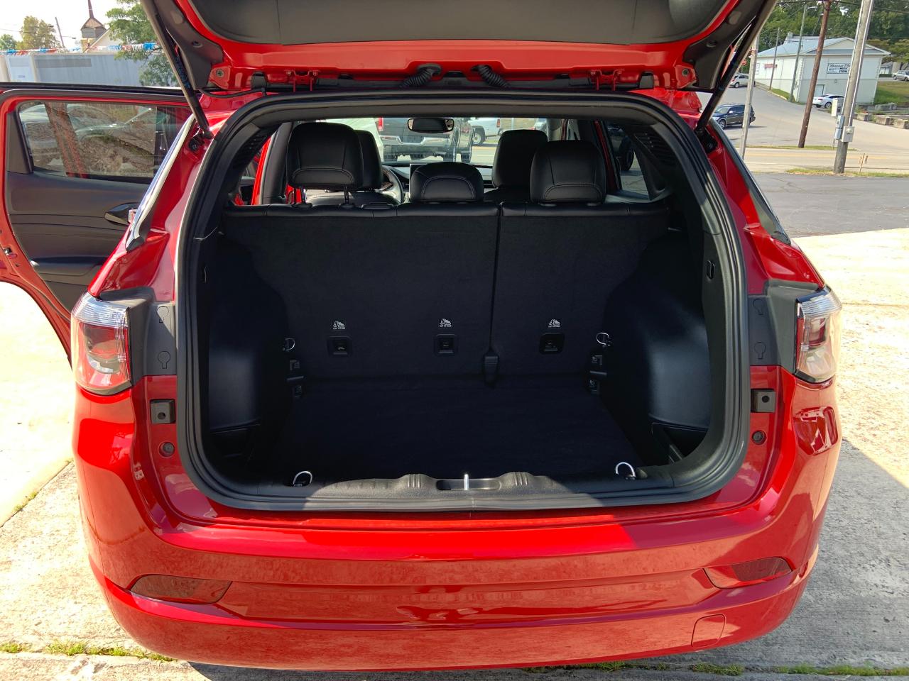 2022 Jeep Compass (RED) Edition - Photo 11