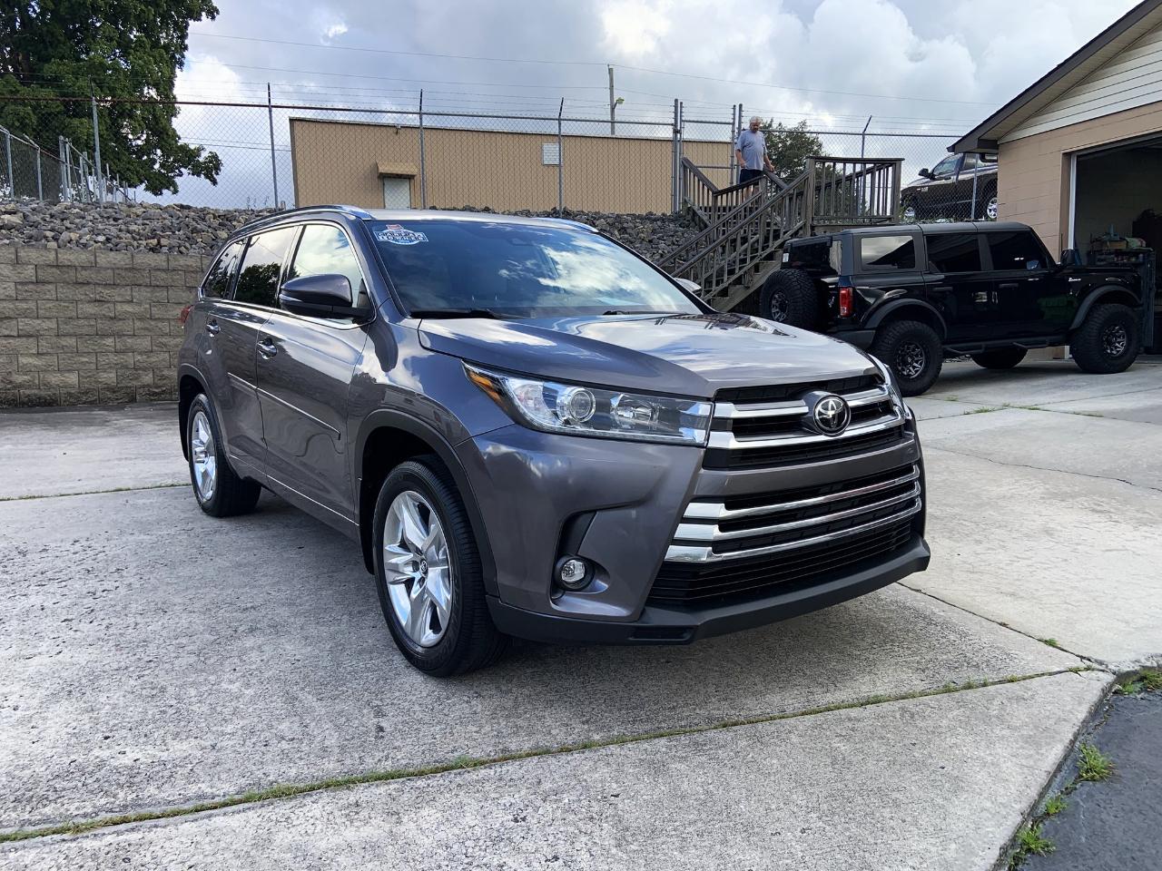 Toyota Highlander Limited V6 AWD (Natl) 2019