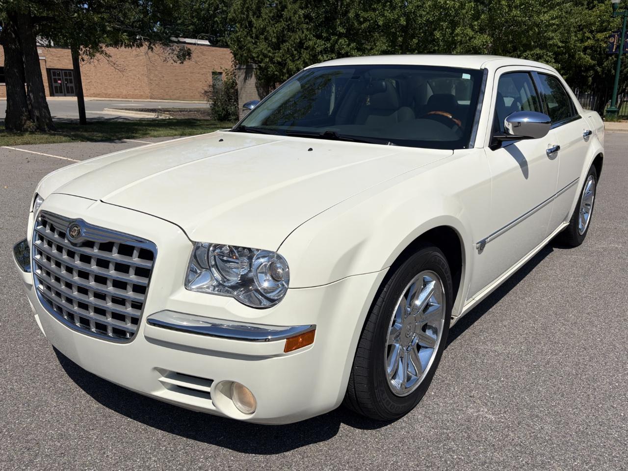 Chrysler 300  2005
