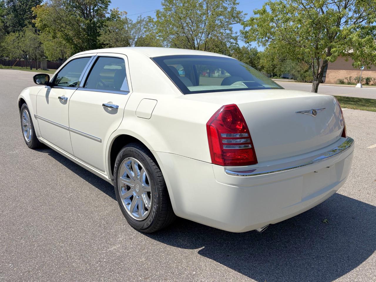 Chrysler 300  2005