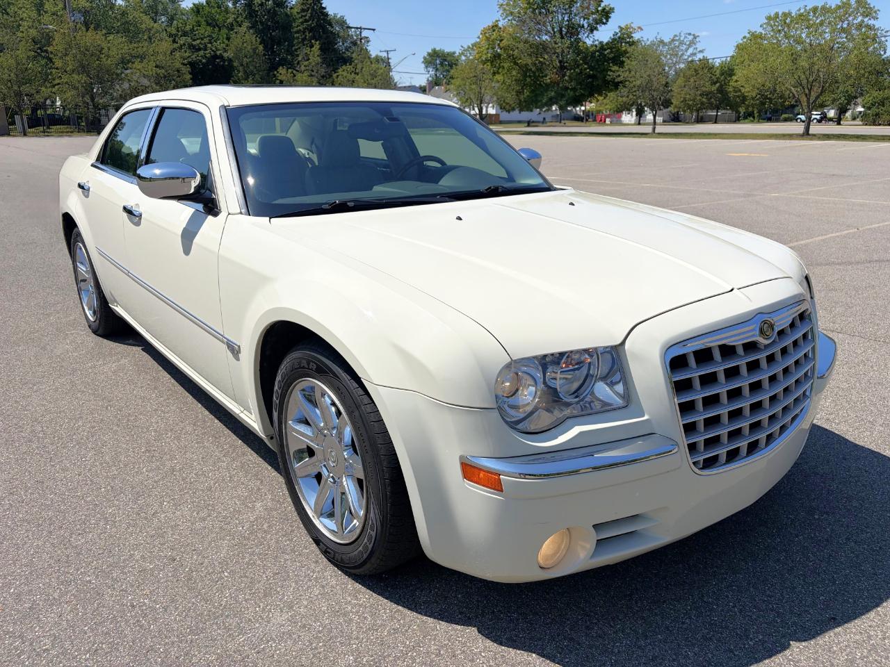Chrysler 300  2005