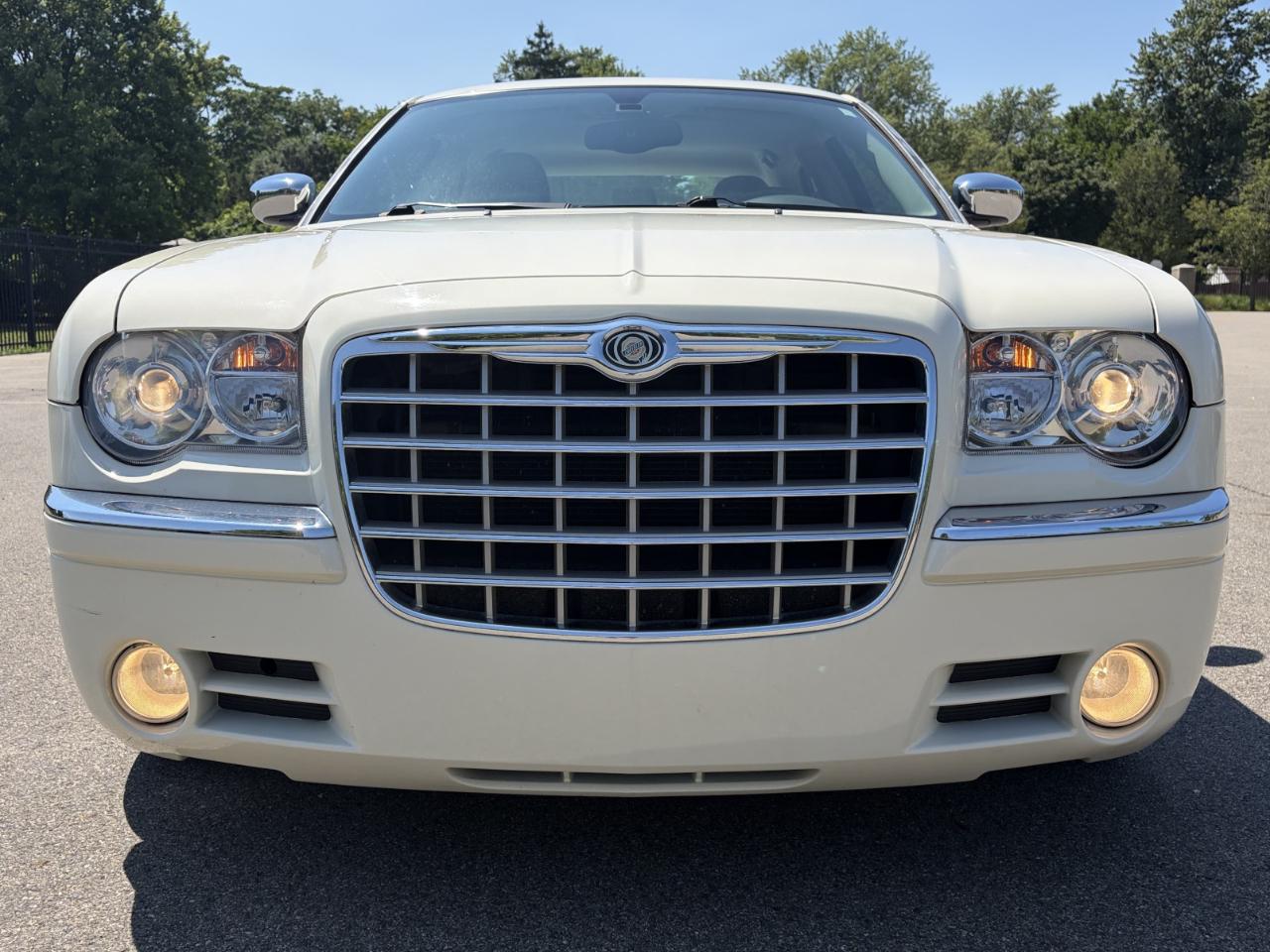 Chrysler 300  2005