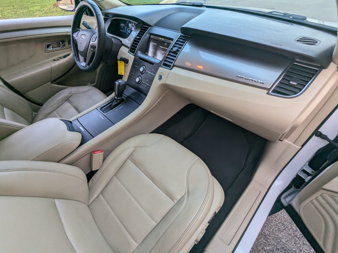 Ford Taurus SEL 2014