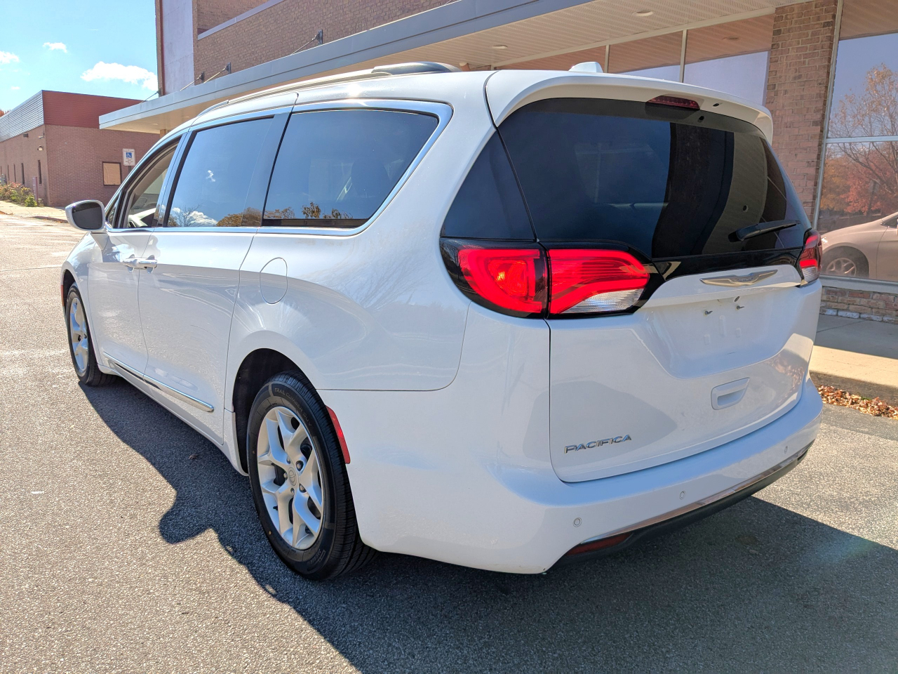 Chrysler Pacifica Touring-L FWD 2017 Chrysler Pacifica Touring-L FWD 2017