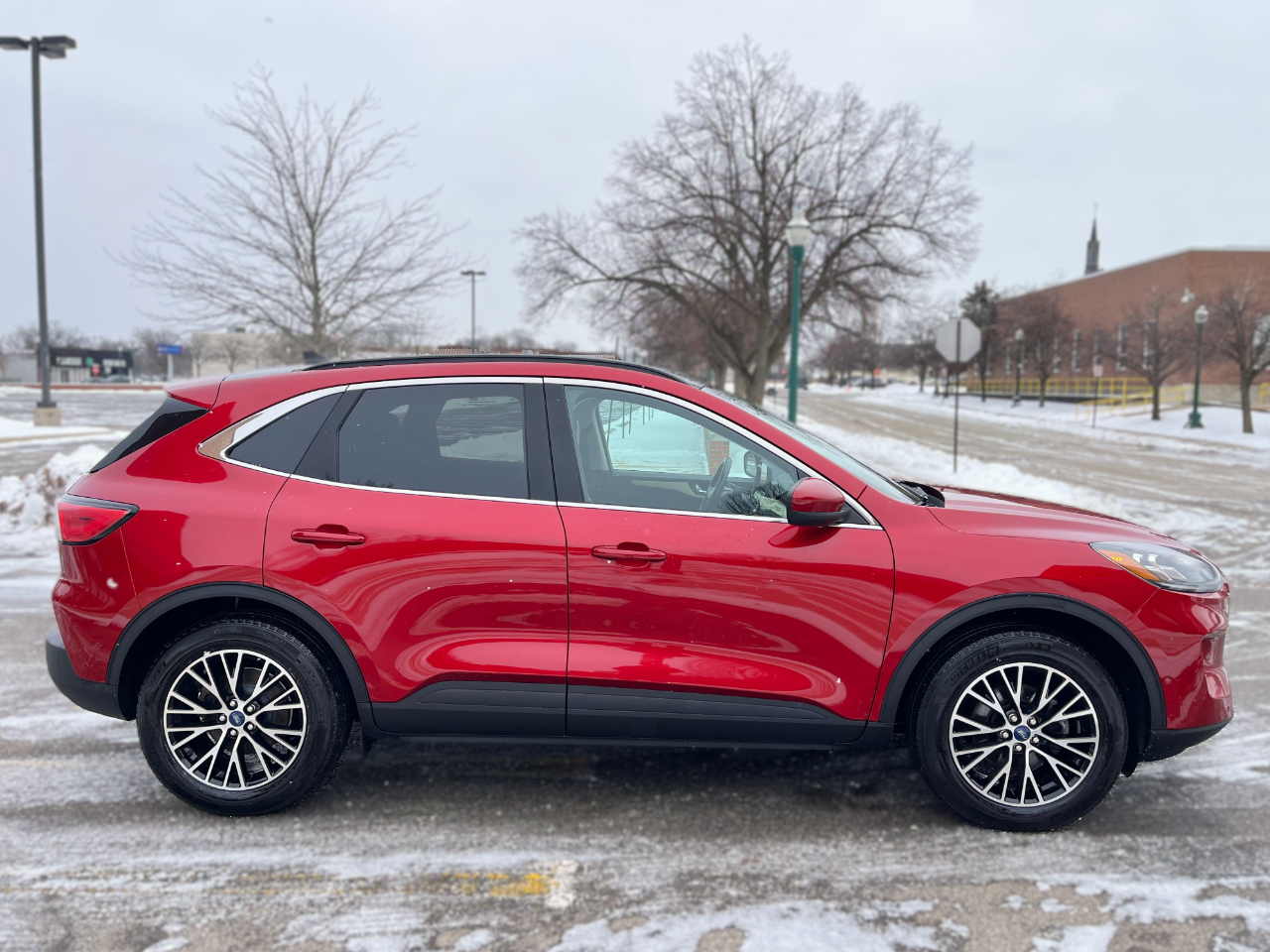 Ford Escape Titanium Plug-In Hybrid FWD 2021