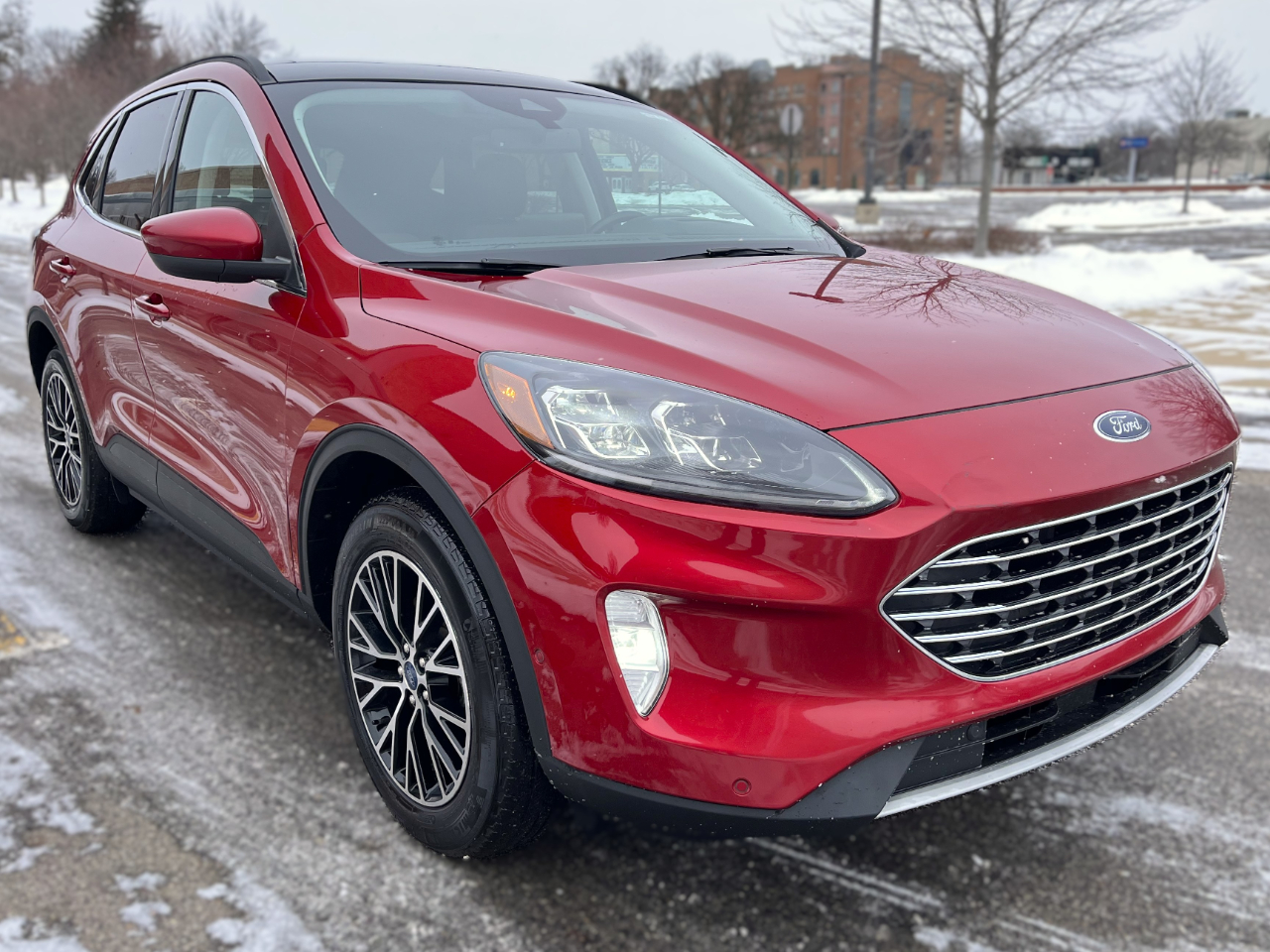 Ford Escape Titanium Plug-In Hybrid FWD 2021