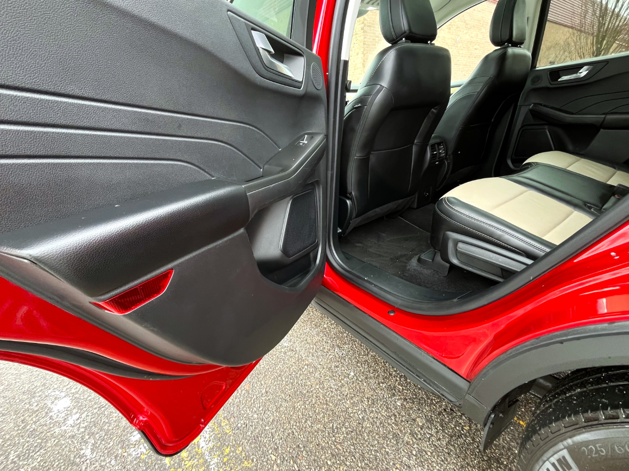 Ford Escape Titanium Plug-In Hybrid FWD 2021