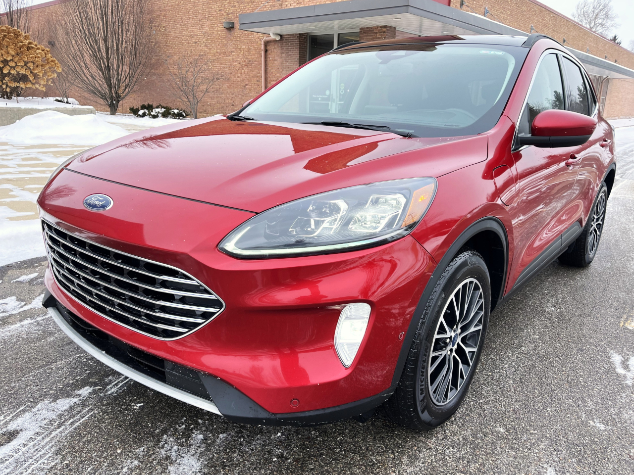 Ford Escape Titanium Plug-In Hybrid FWD 2021