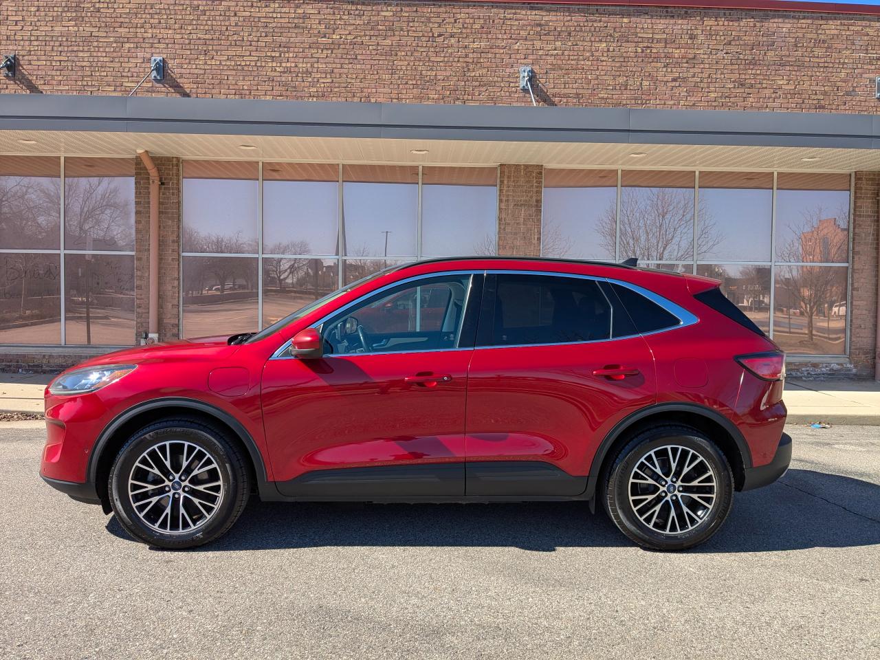 Ford Escape Titanium Plug-In Hybrid FWD 2021