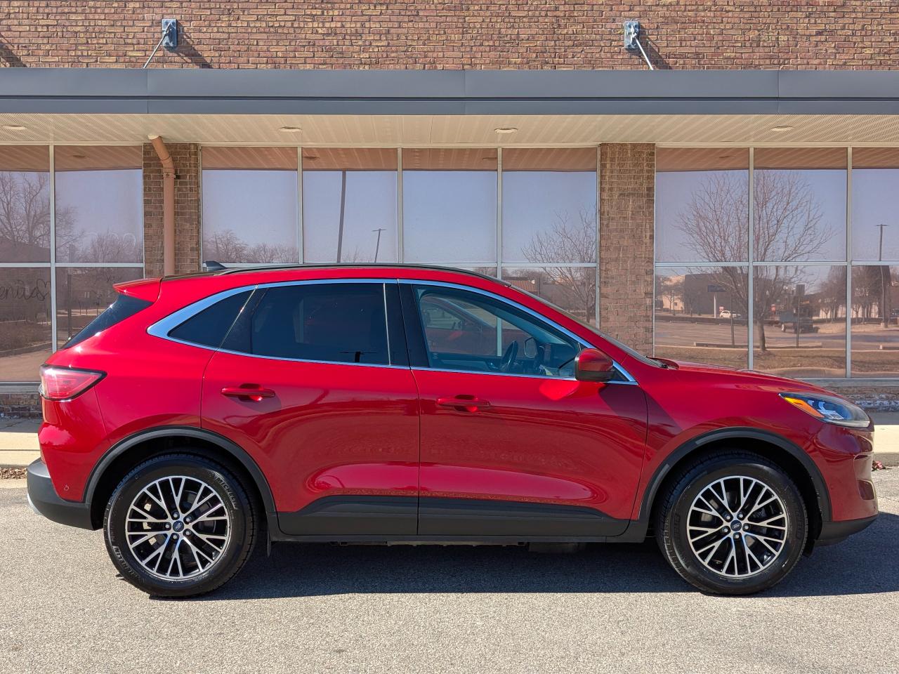 Ford Escape Titanium Plug-In Hybrid FWD 2021