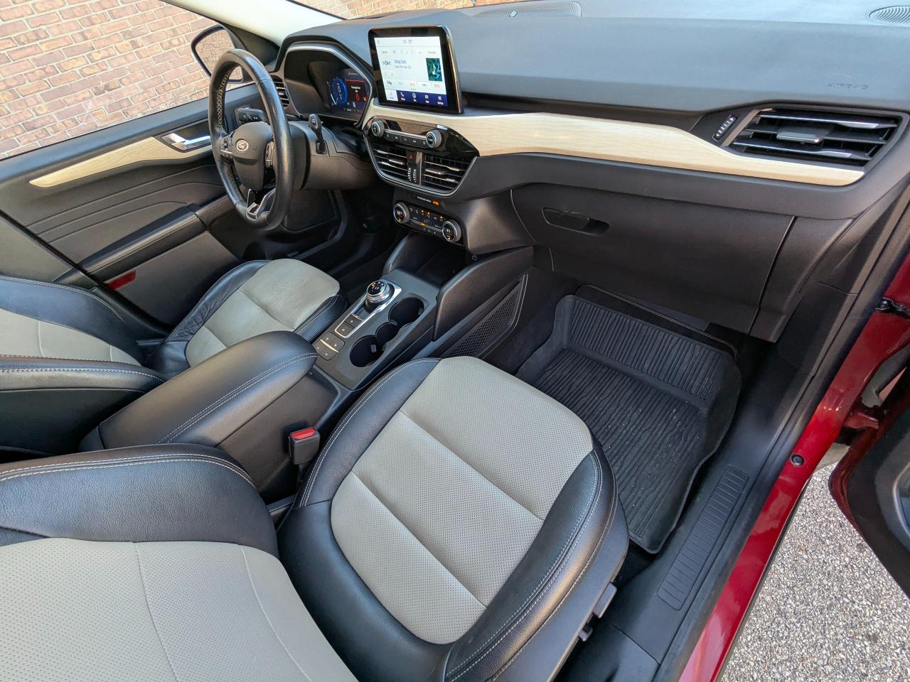 Ford Escape Titanium Plug-In Hybrid FWD 2021