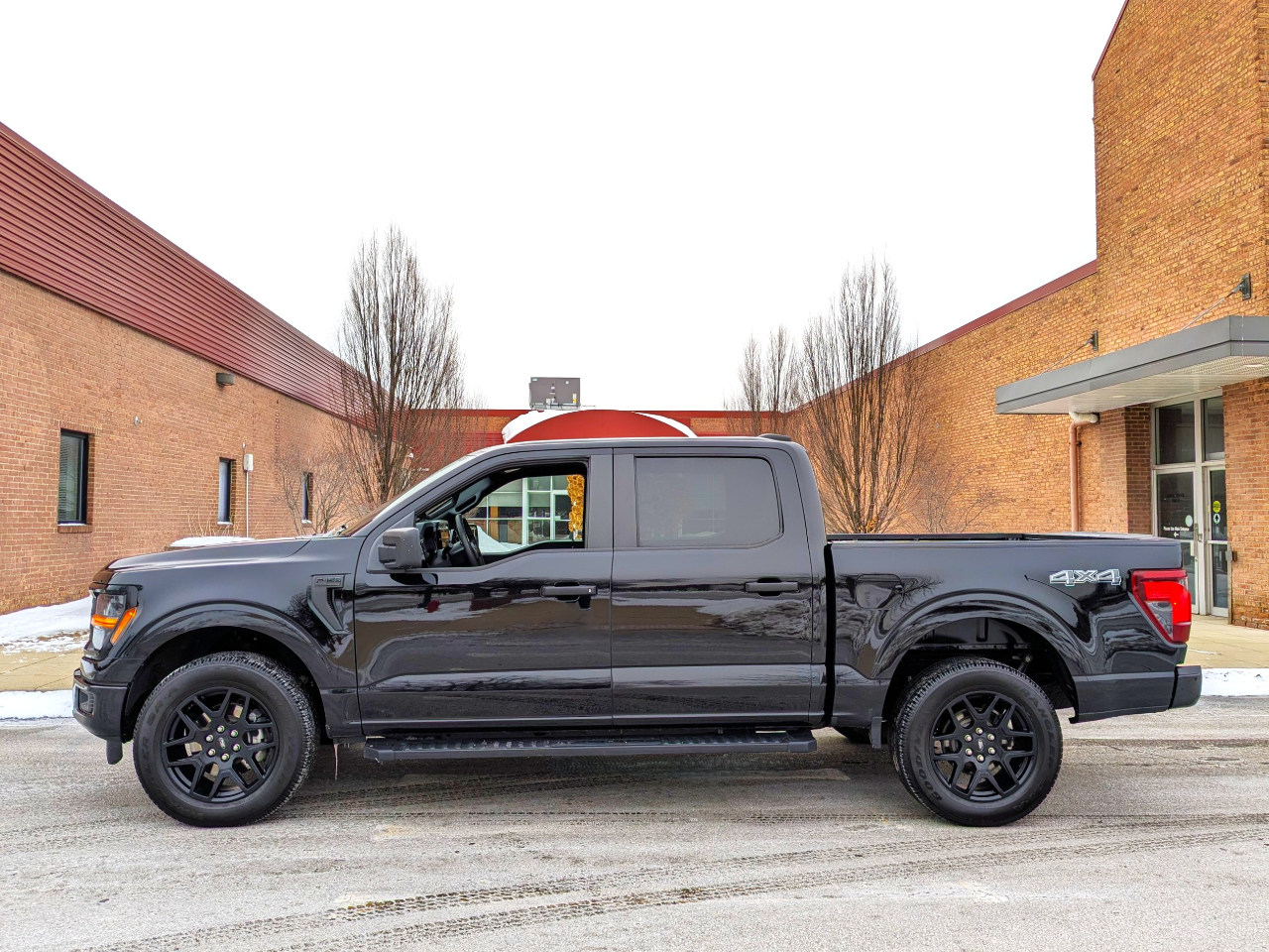 Ford F-150 STX 4WD SuperCrew 5.5' Box 2024