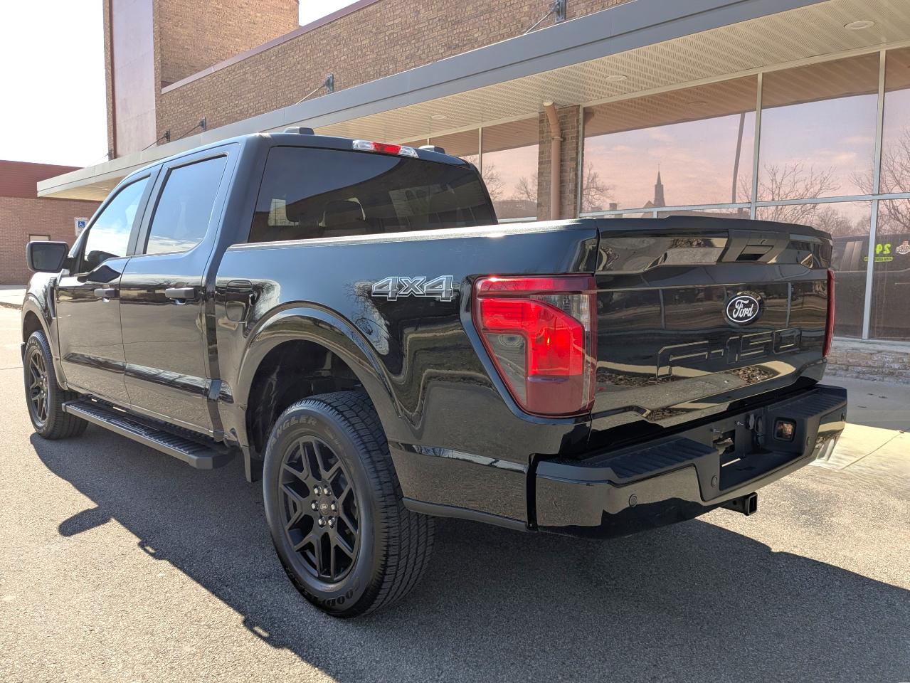 Ford F-150 STX 4WD SuperCrew 5.5' Box 2024