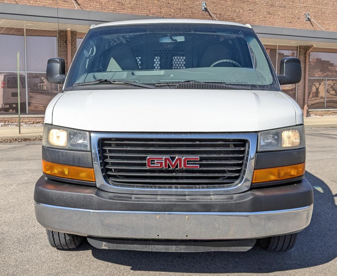 GMC Savana Cargo Van  2014