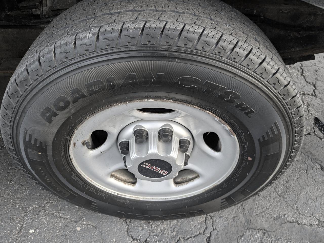 GMC Savana Cargo Van  2014