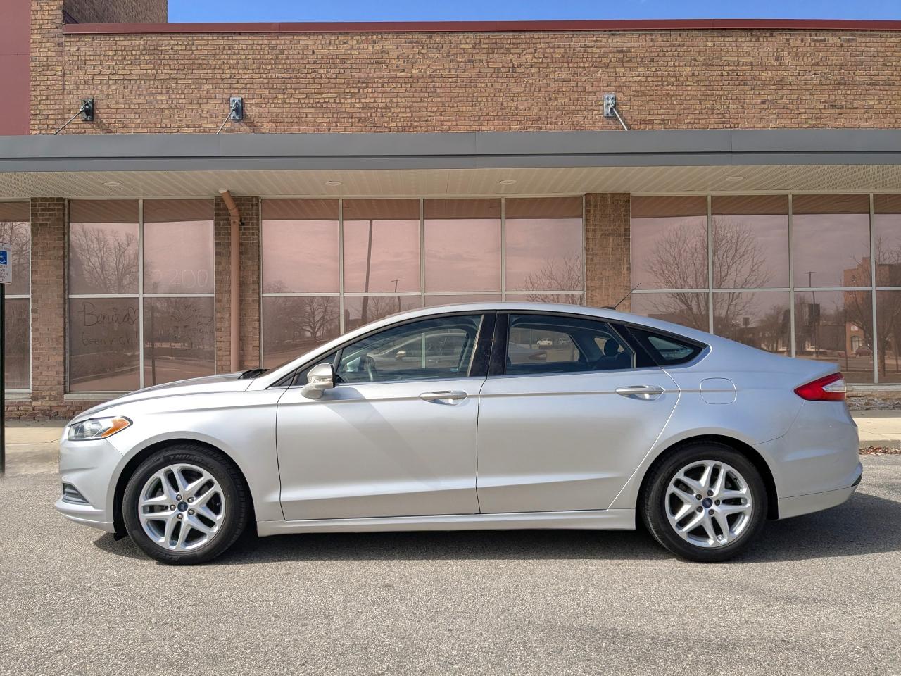 Ford Fusion SE 2016