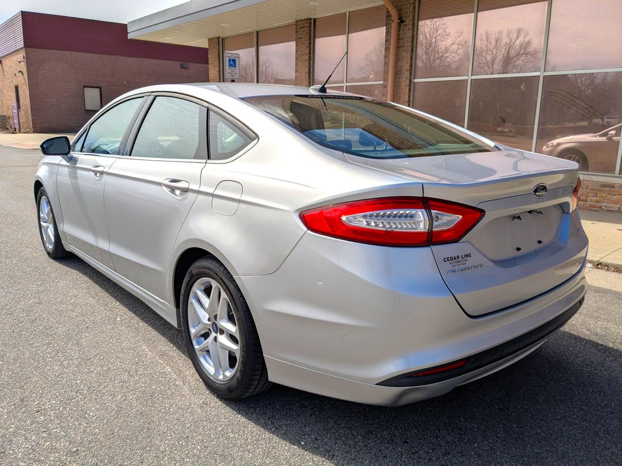 Ford Fusion SE 2016