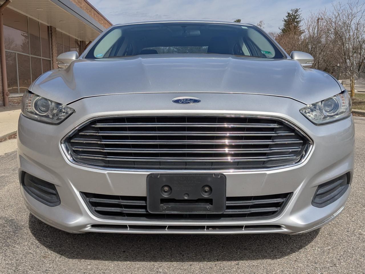 Ford Fusion SE 2016