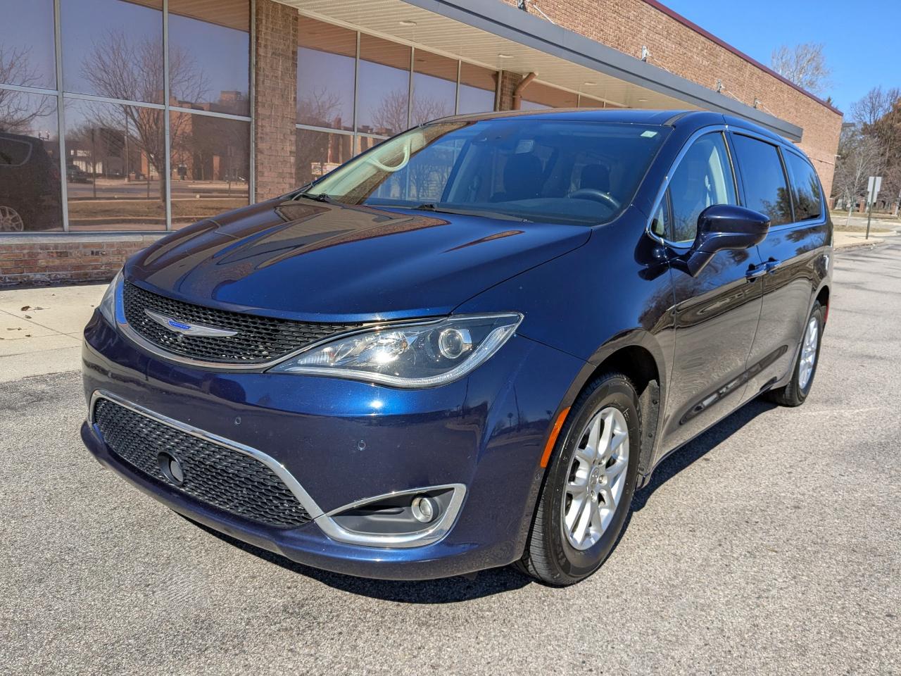 Chrysler Pacifica Touring FWD 2020