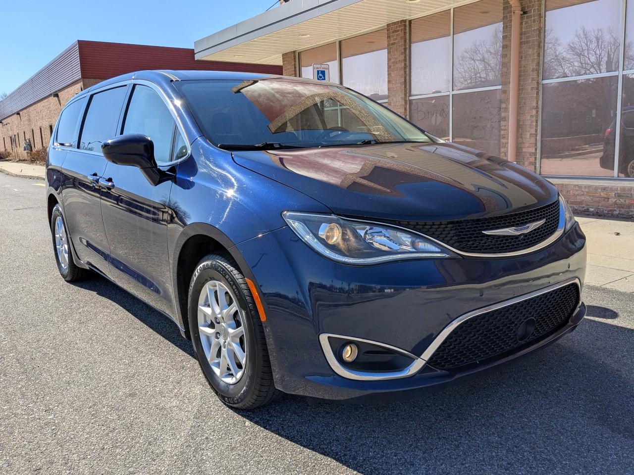 Chrysler Pacifica Touring FWD 2020