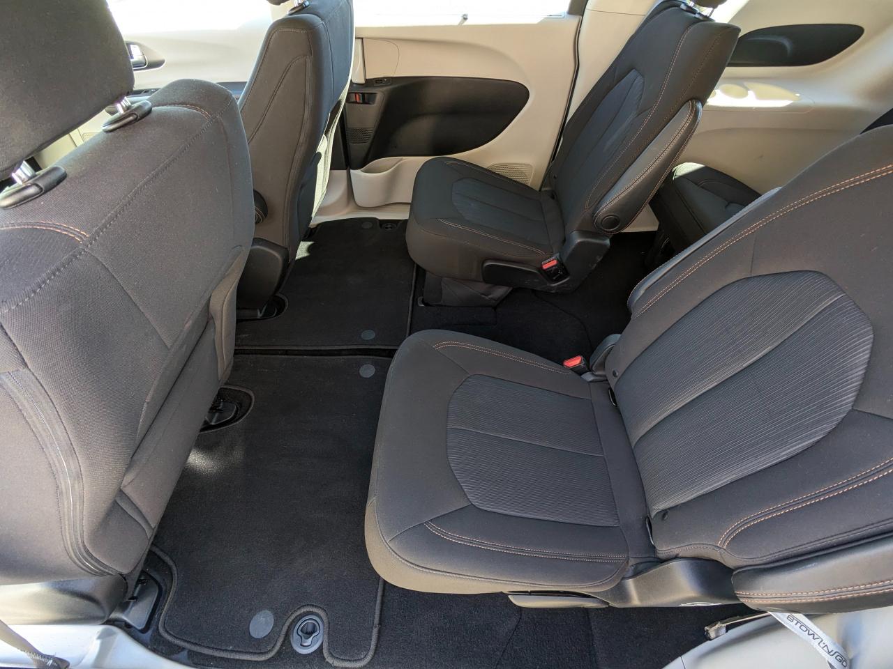 Chrysler Pacifica Touring FWD 2020