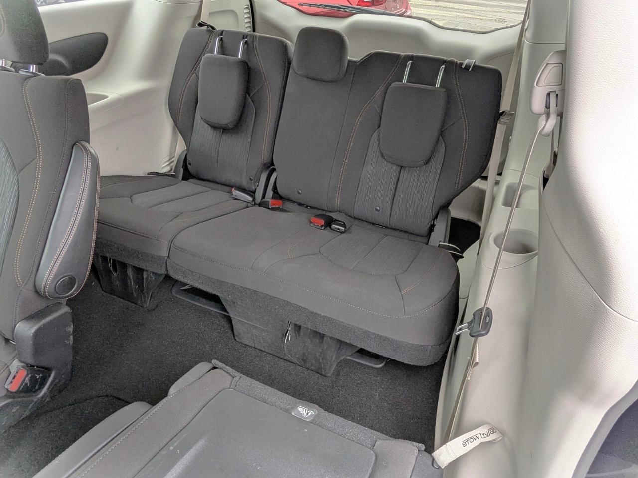 Chrysler Pacifica Touring FWD 2020