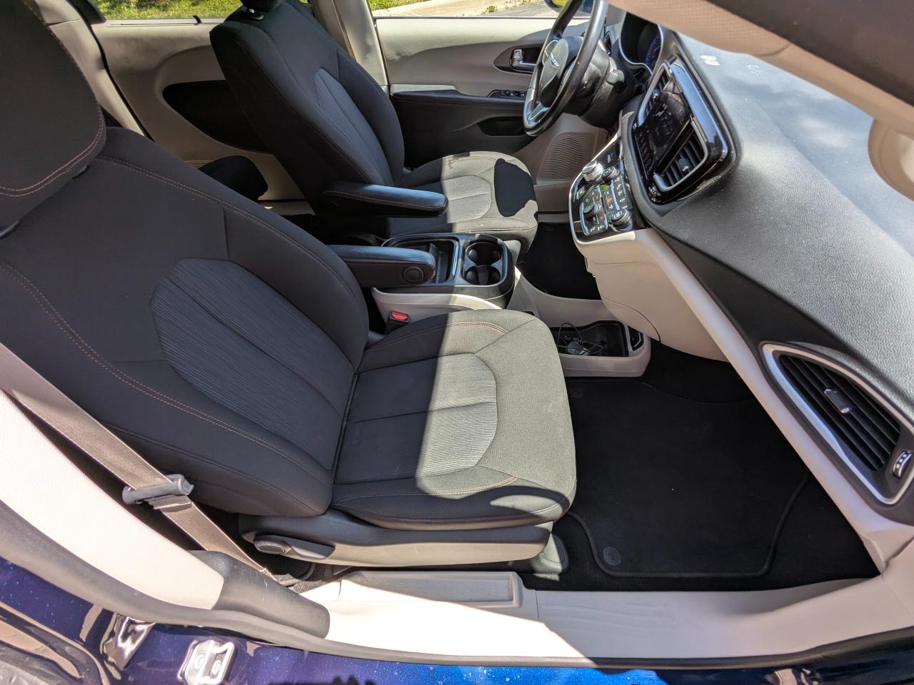 Chrysler Pacifica Touring FWD 2020