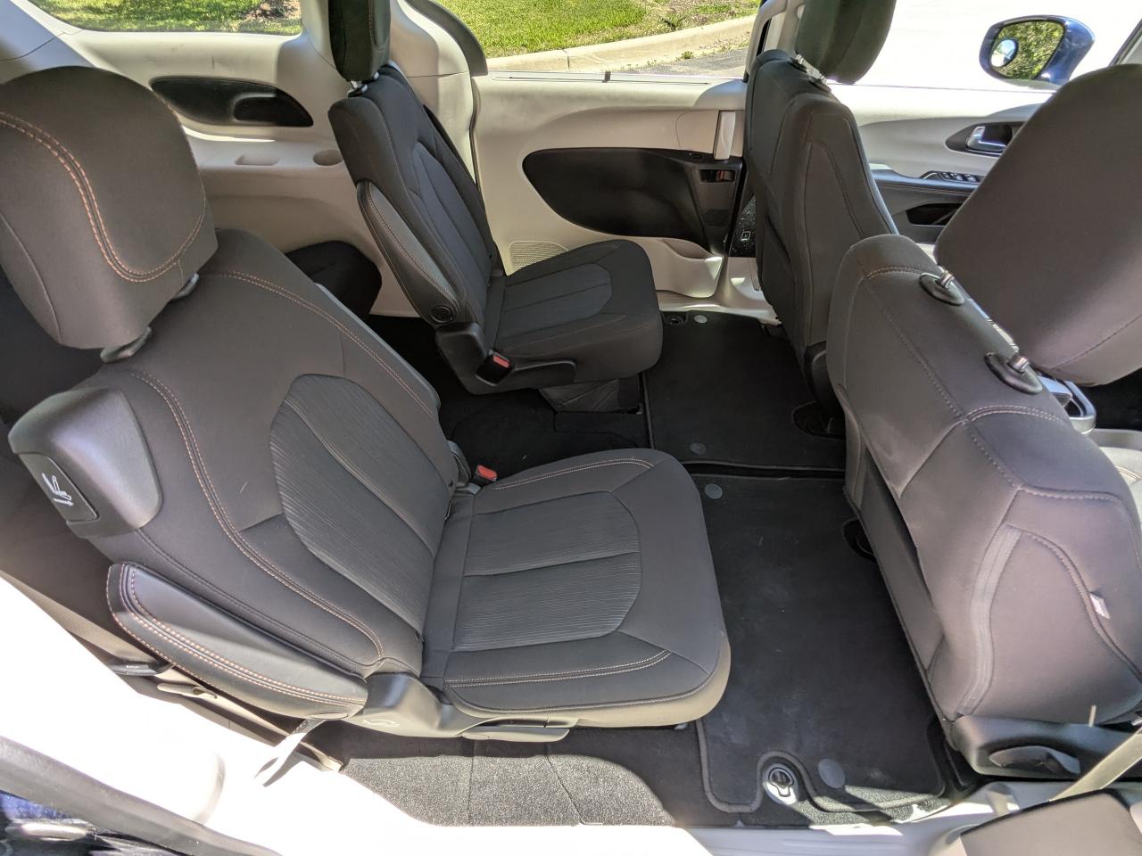 Chrysler Pacifica Touring FWD 2020