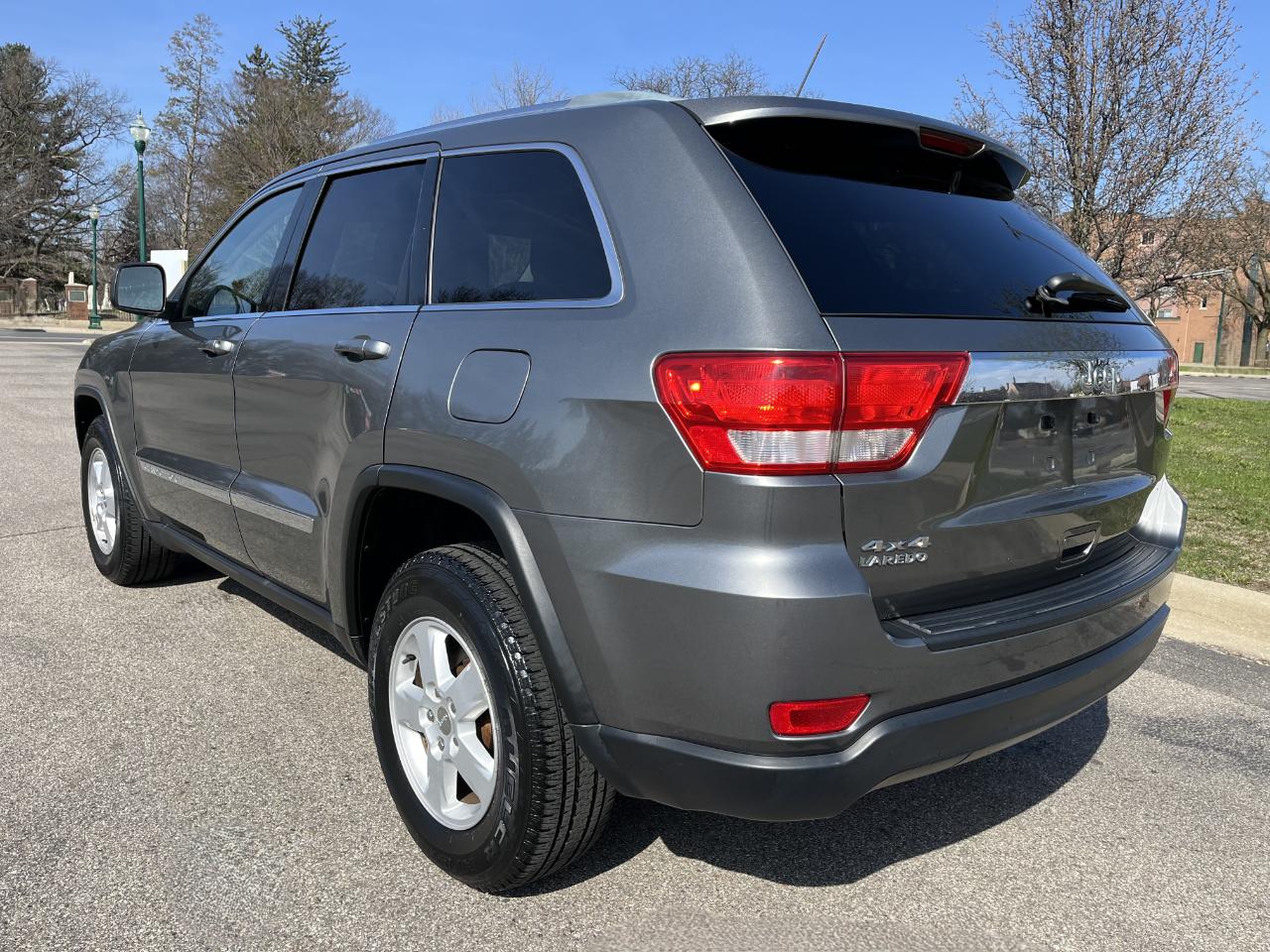 Jeep Grand Cherokee Laredo 4x4 2012