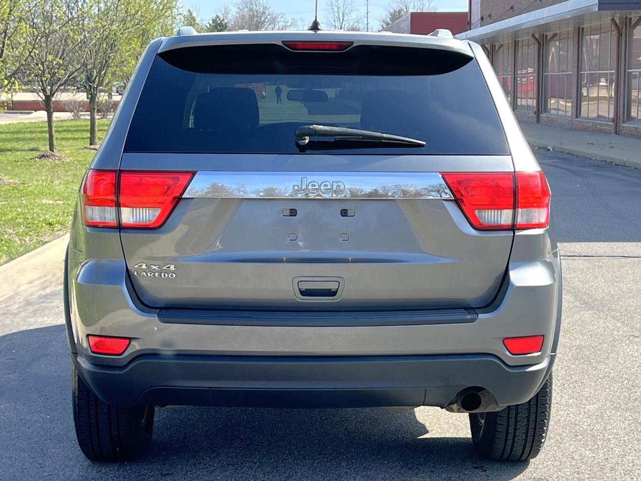 Jeep Grand Cherokee Laredo 4x4 2012