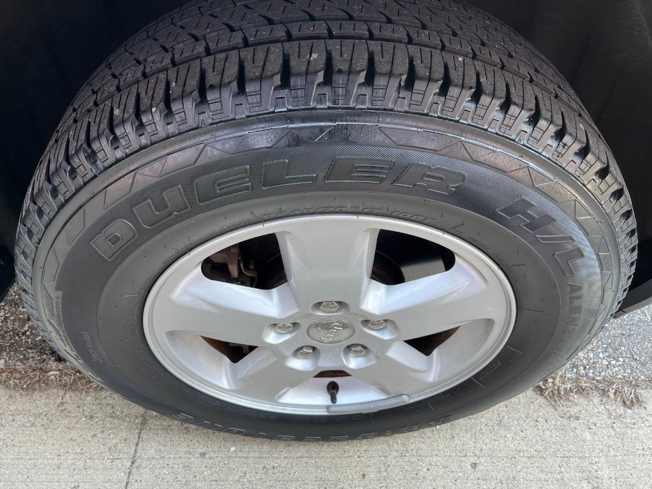 Jeep Grand Cherokee Laredo 4x4 2012