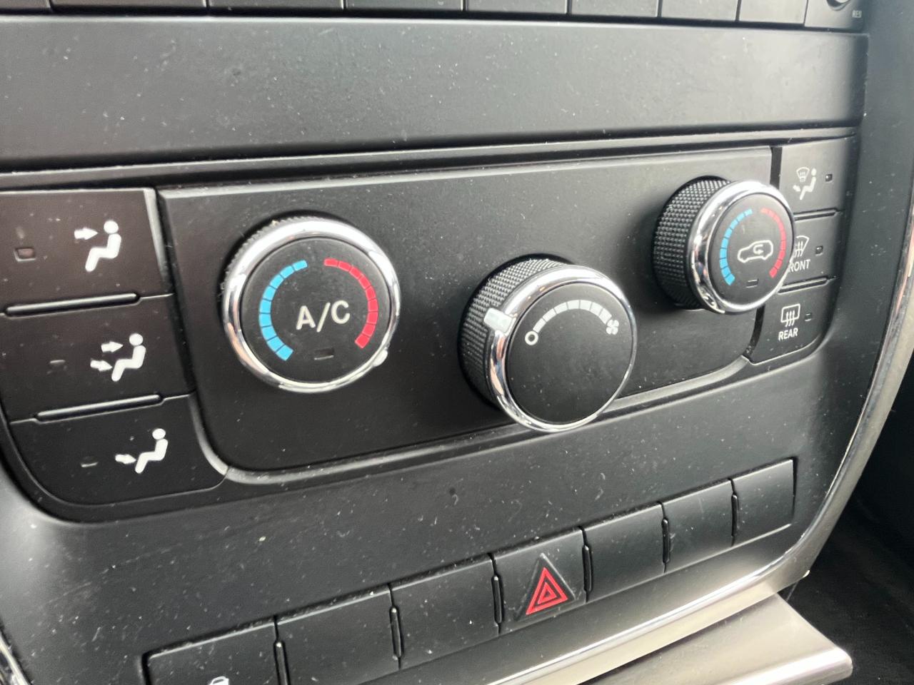 Jeep Grand Cherokee Laredo 4x4 2012