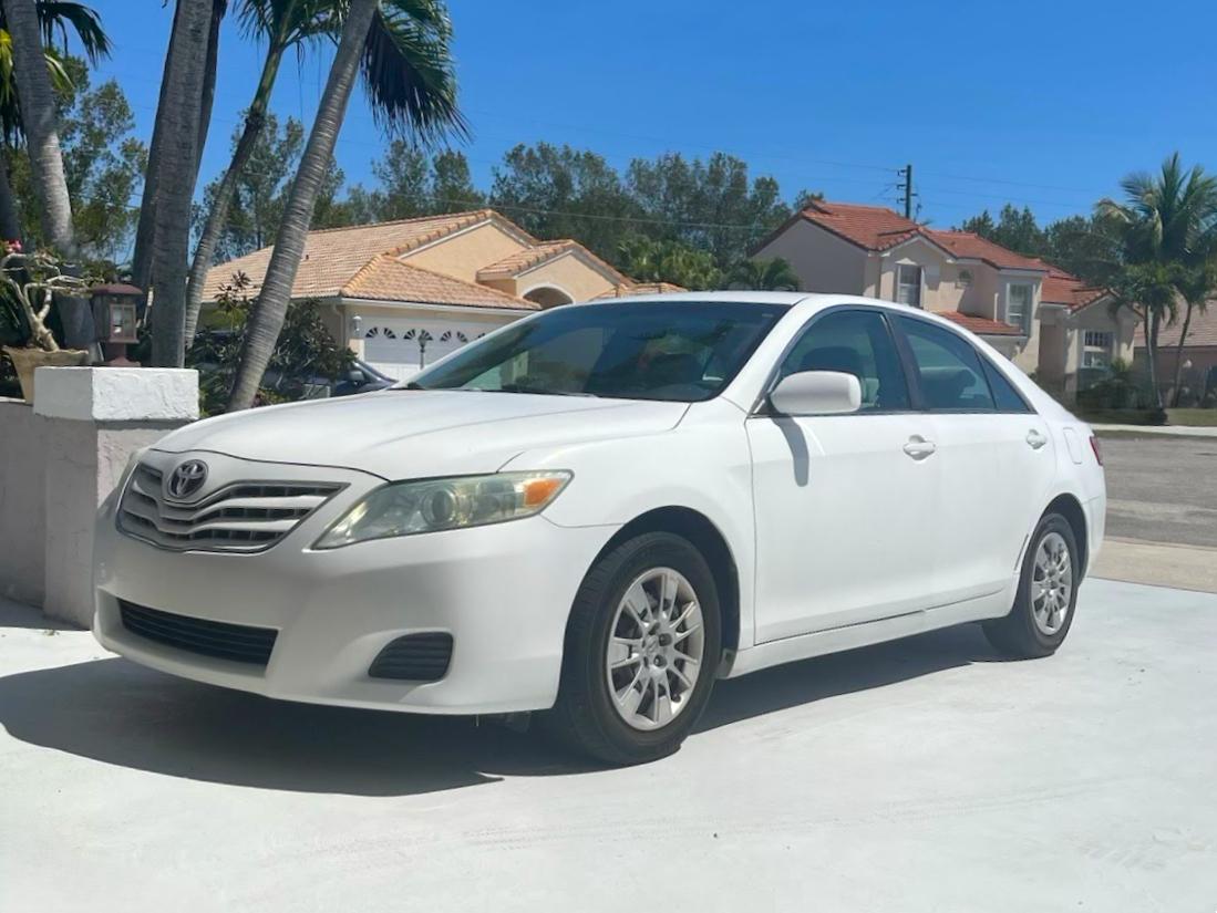 Toyota Camry  2010